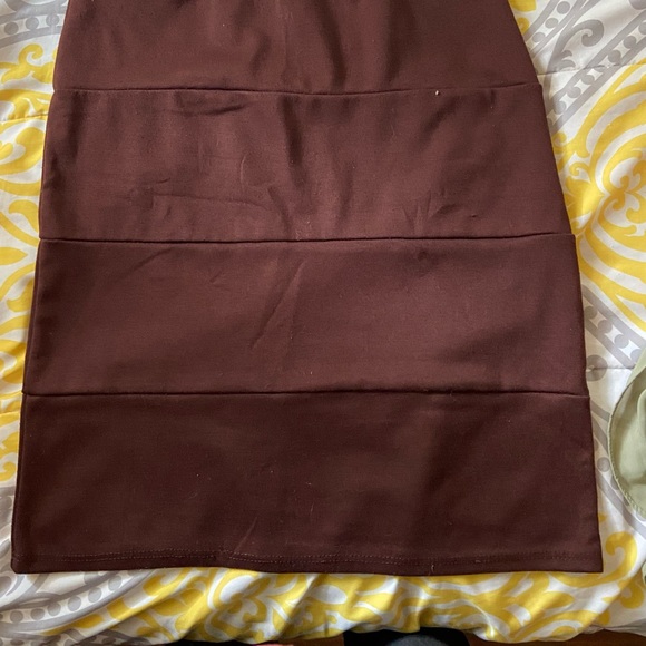 Womens skirt - Picture 2 of 2